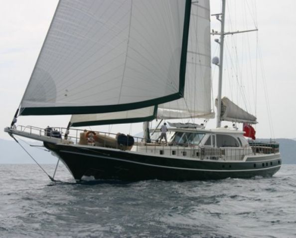 Sailing Nour גולט 4